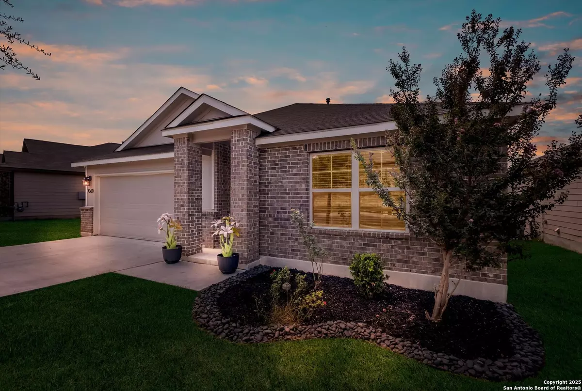 Live Oak, TX 78233,7060 Rimwood