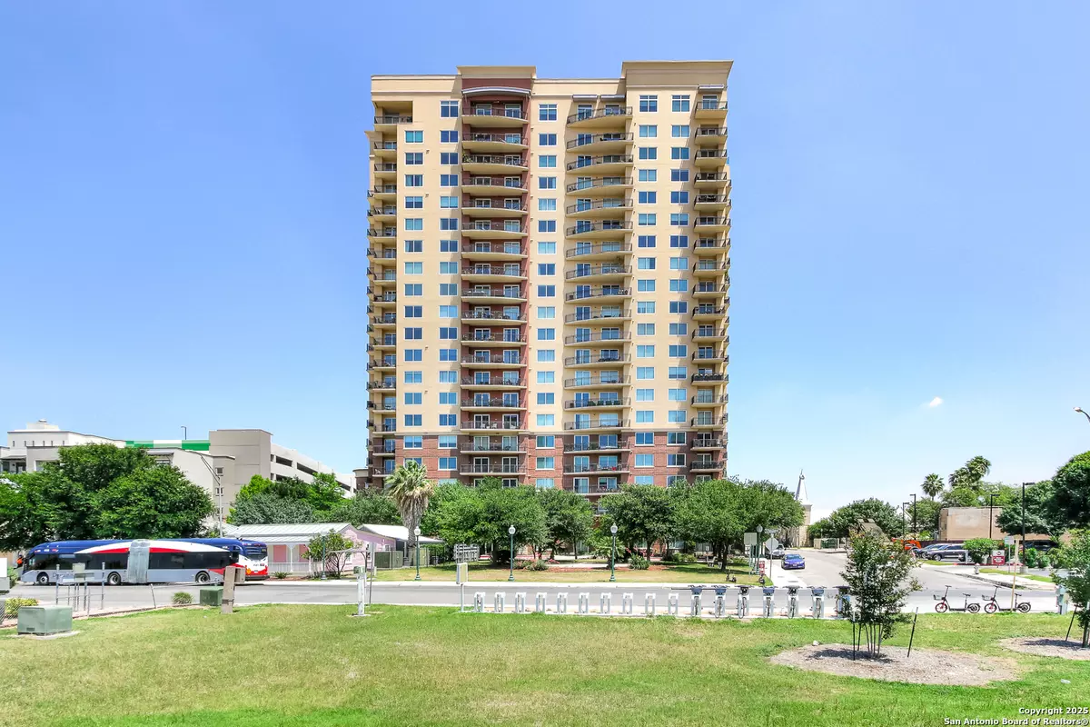 San Antonio, TX 78202,215 Center st. UNIT 1905