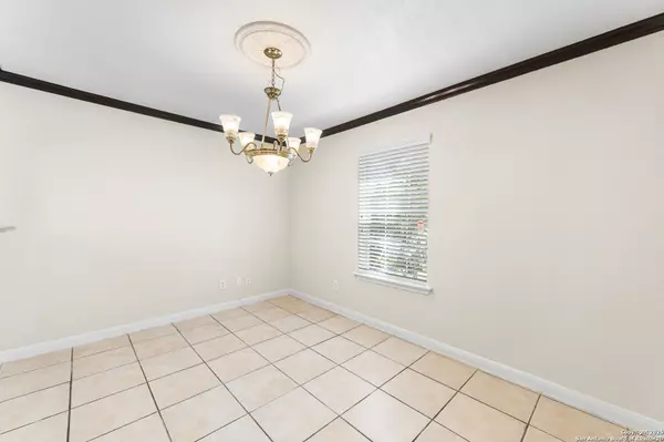 San Antonio, TX 78242,8907 Silver Bow