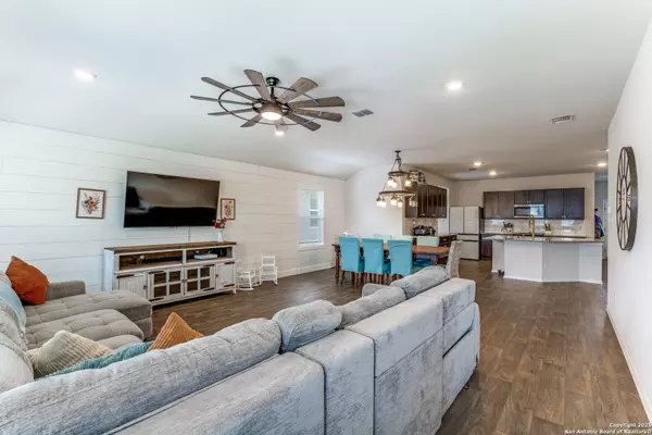 Seguin, TX 78155,816 Indigo Way