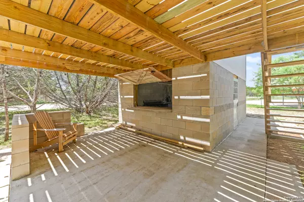 Bandera, TX 78003,539 Rio Luna dr