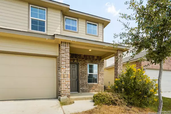 Floresville, TX 78114,133 Middle Green Loop