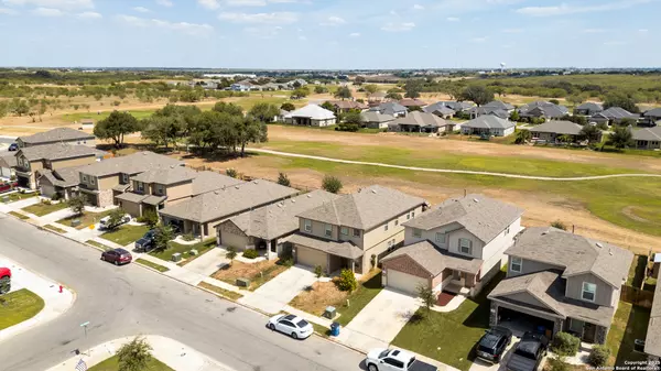 Floresville, TX 78114,133 Middle Green Loop