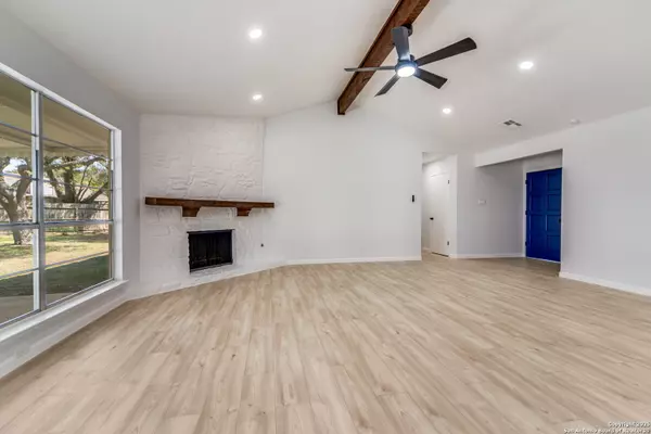 San Antonio, TX 78240,8319 Bart Starr