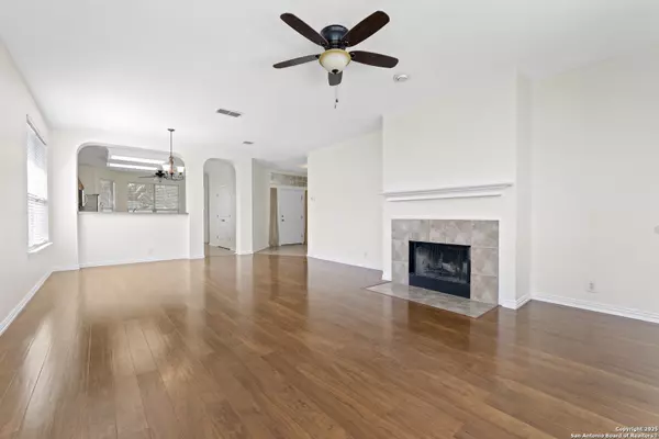 Cibolo, TX 78108,117 Kitty Hawk Run