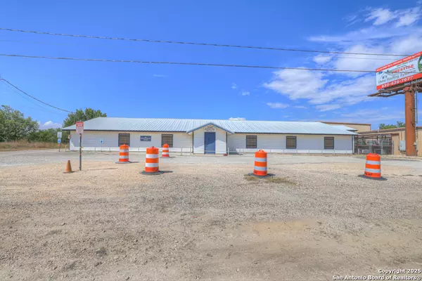 Seguin, TX 78155,2918 Kingsbury