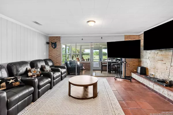 George West, TX 78022,180 Freeman Circle