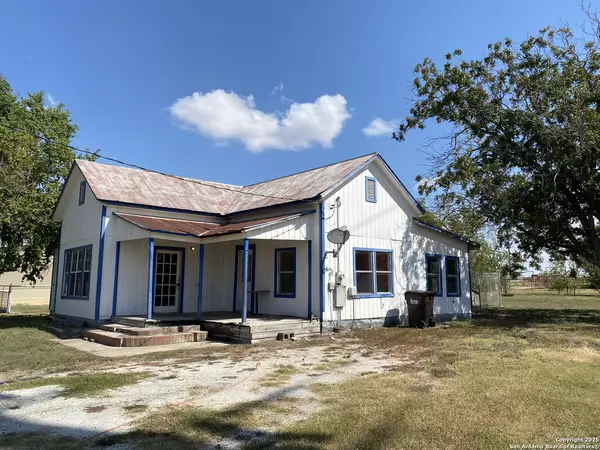 Marion, TX 78124,517 Center