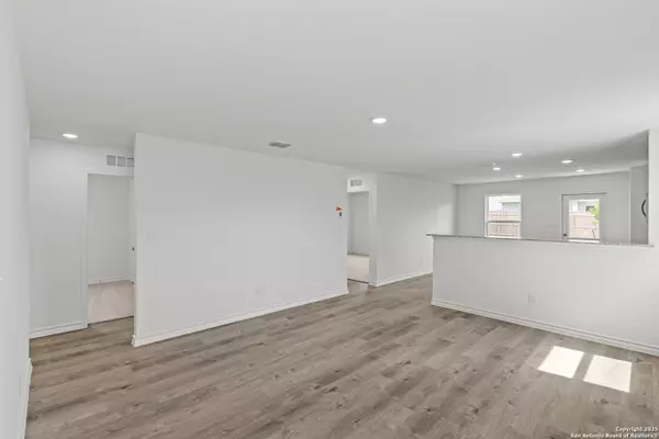 New Braunfels, TX 78130,1527 Silver Run