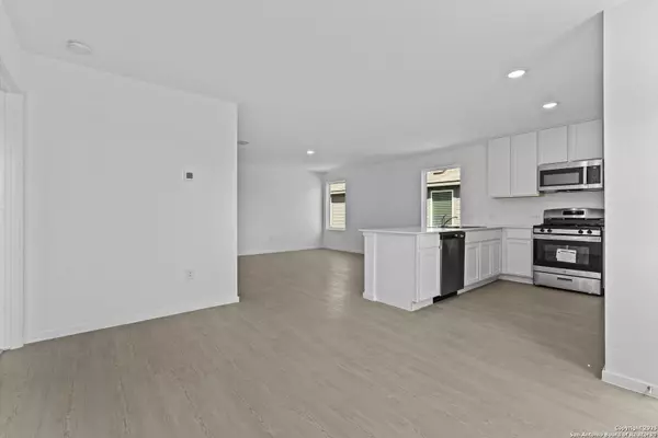 San Antonio, TX 78227,7307 Nessie Trails