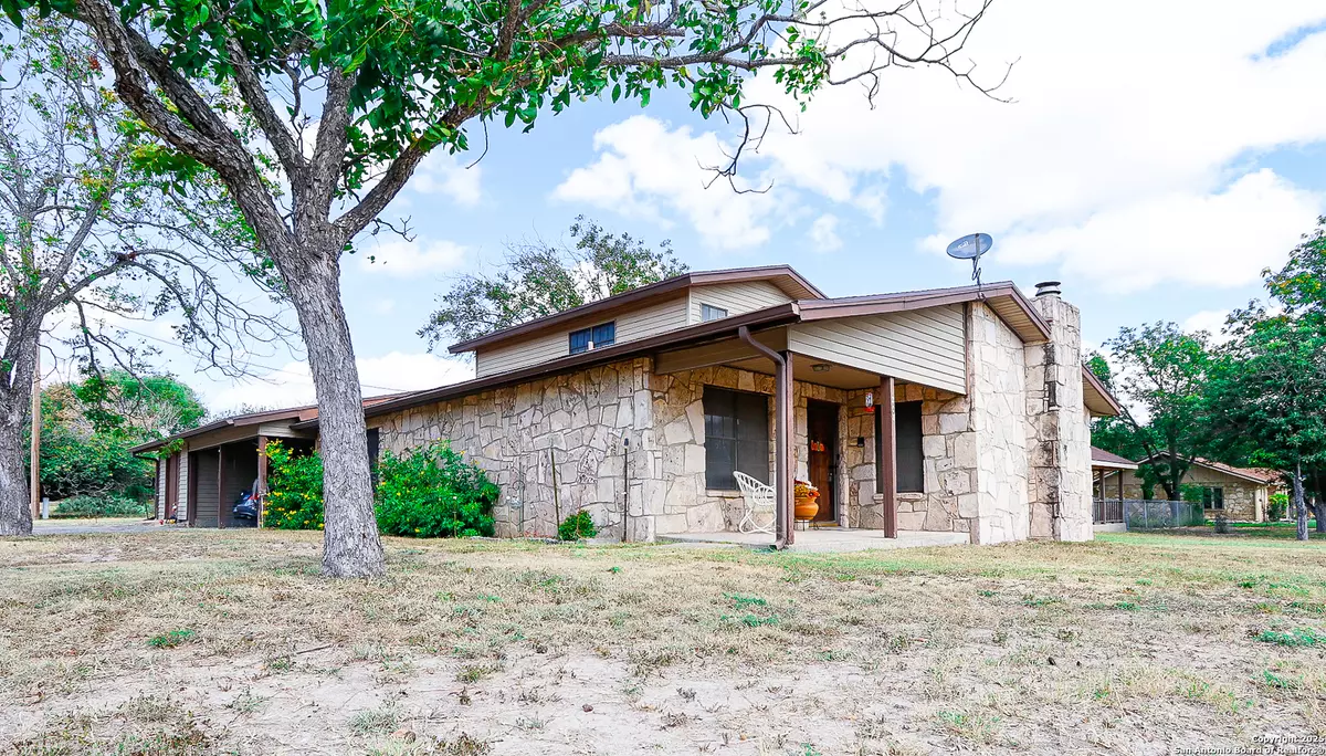 Brackettville, TX 78832,208 Crockett