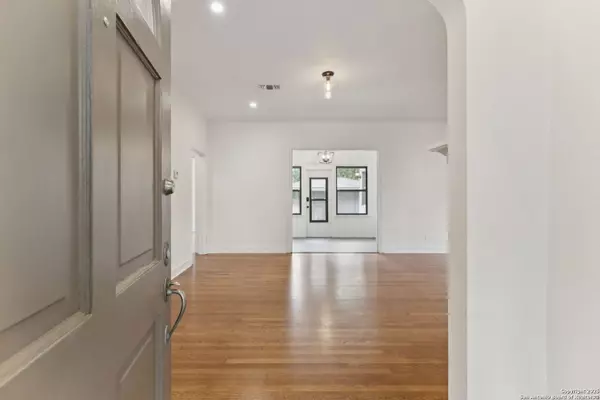 San Antonio, TX 78212,122 Norwood Ct
