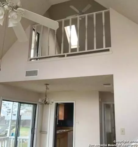 San Antonio, TX 78218-4413,6330 CAMBRIDGE DR UNIT 2