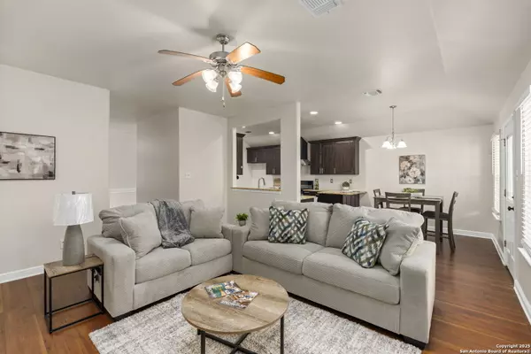 San Antonio, TX 78240,6307 Parkland Oaks