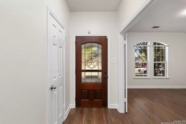 San Antonio, TX 78240,6307 Parkland Oaks