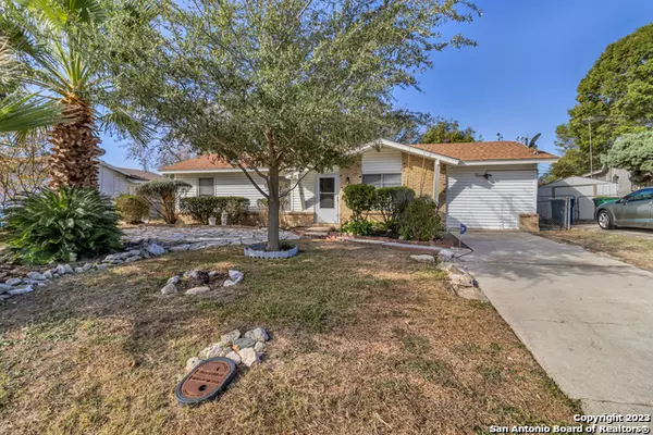 8815 Oakbrook St, San Antonio, TX 78221