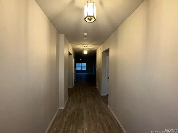 San Antonio, TX 78254,8531 Laxey Wheel