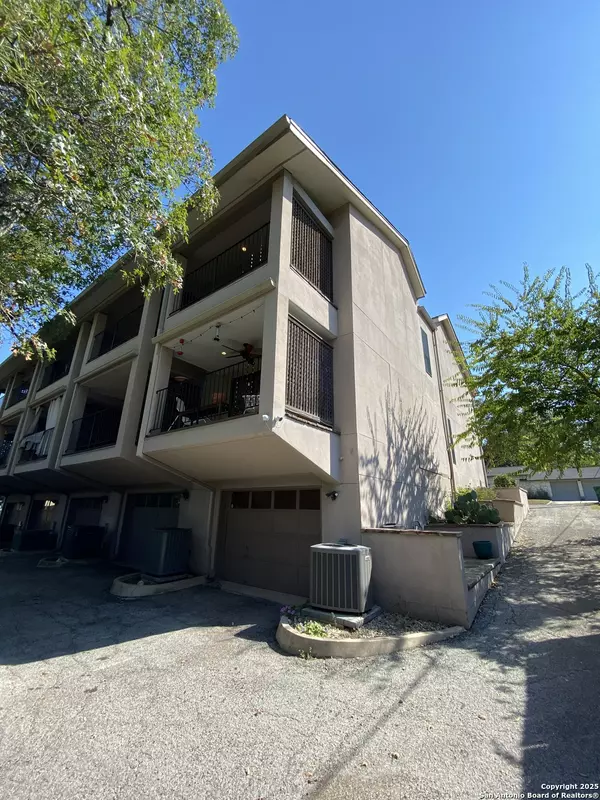 San Antonio, TX 78209,5509 N New Braunfels Ave