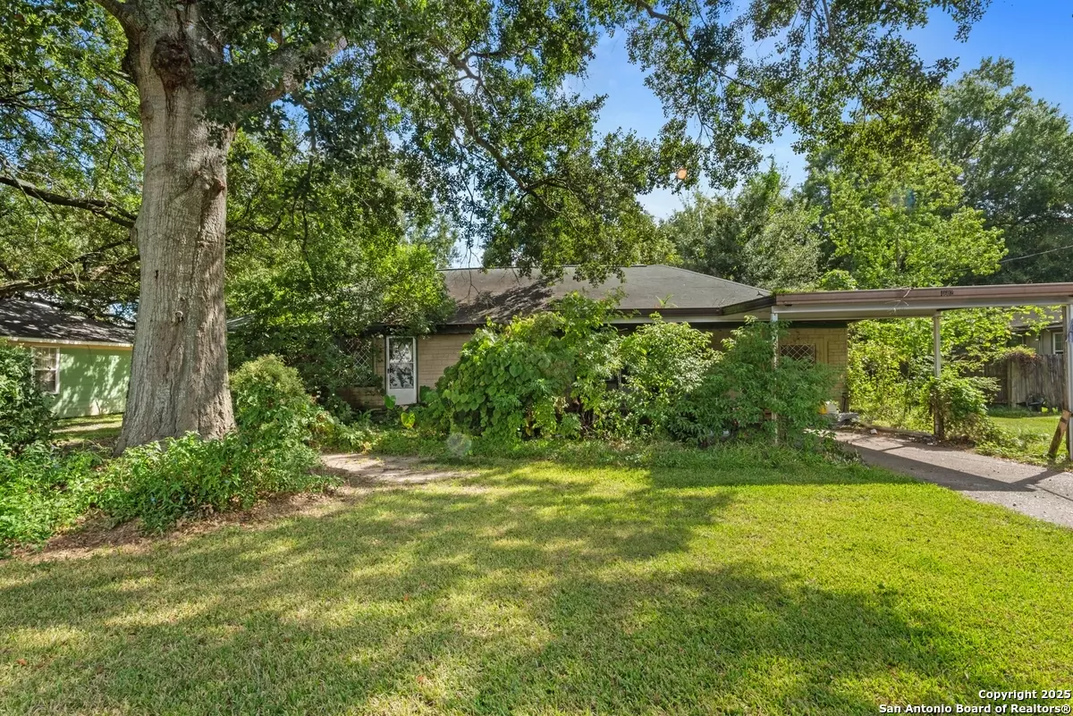 Groves, TX 77619,4602 Roosevelt