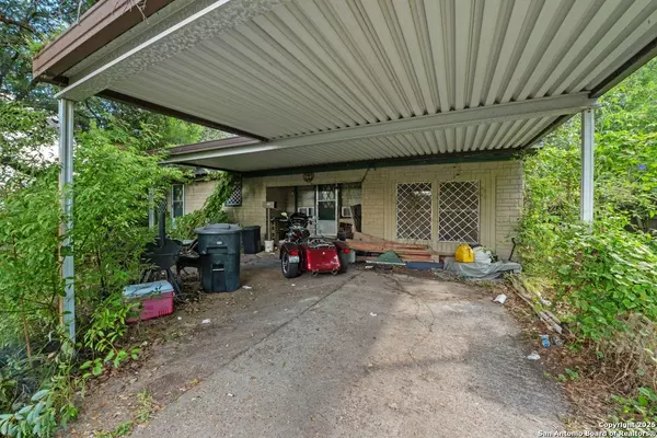 Groves, TX 77619,4602 Roosevelt