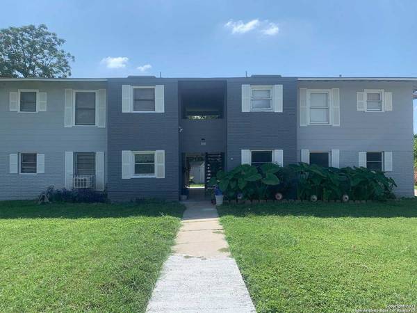 100 Senisa Dr UNIT 3, San Antonio, TX 78228