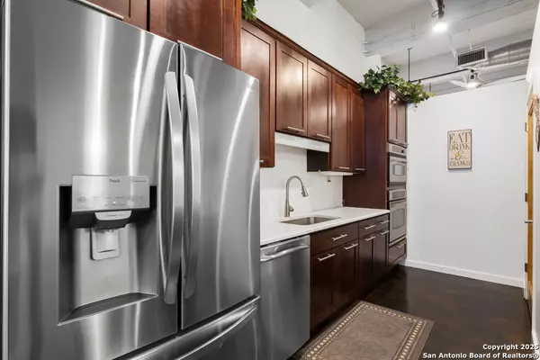 San Antonio, TX 78204,1339 Flores UNIT 203