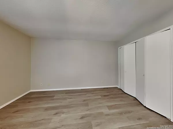 San Antonio, TX 78233,14211 Cradlewood