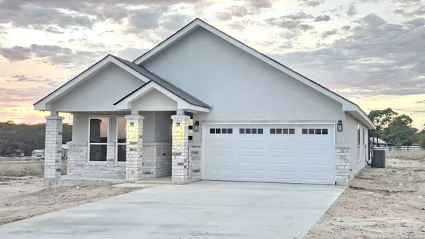 La Vernia, TX 78121,174 Pine Valley