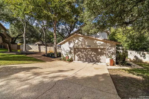 San Antonio, TX 78216,327 Twisted Wood