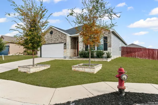 St Hedwig, TX 78152,13012 Heathers Sun