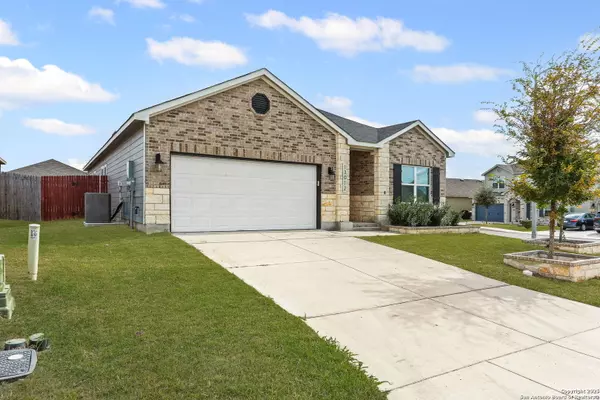 St Hedwig, TX 78152,13012 Heathers Sun