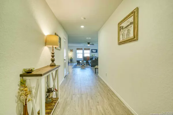 San Antonio, TX 78252,8919 Cosmo Cove