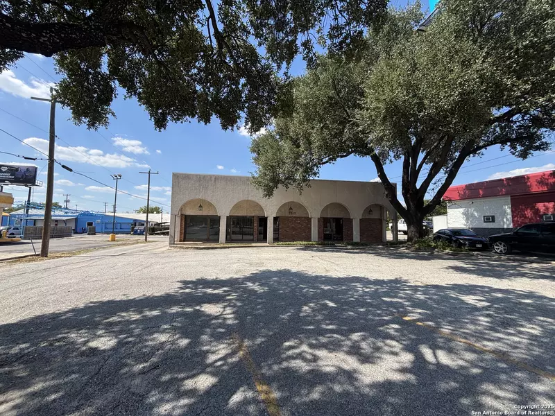 5917 San Pedro, San Antonio, TX 78212