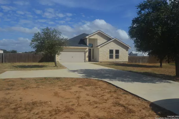 153 medium meadow, Lytle, TX 78052