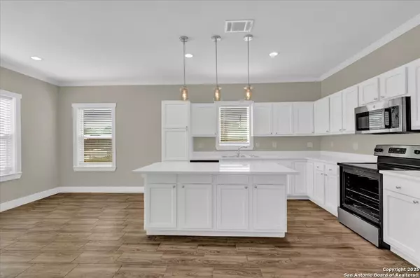 San Antonio, TX 78202,611 Rudolph