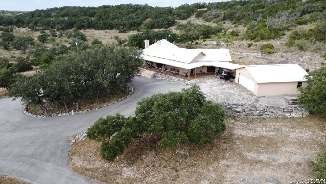 137 Private Road 3501, Mico, TX 78056