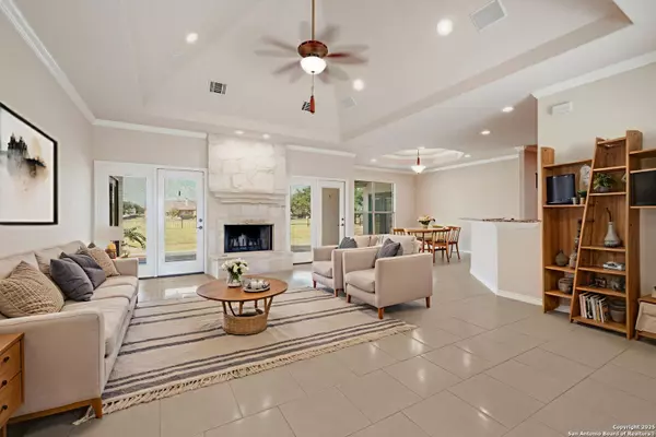 1205 County Road 4516, Castroville, TX 78009