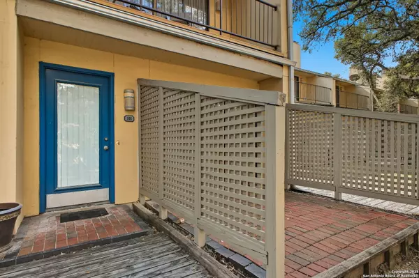 San Antonio, TX 78240,8642 Fredericksburg UNIT 106