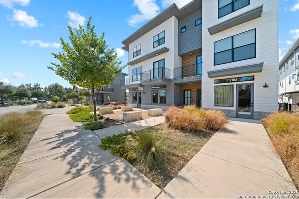 New Braunfels, TX 78130,1208 Academy UNIT UNIT 2203