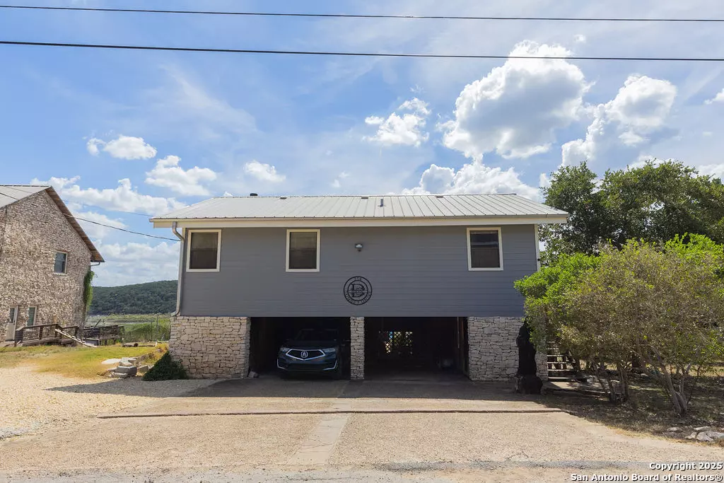 Lakehills, TX 78063,309 & 314 sunset