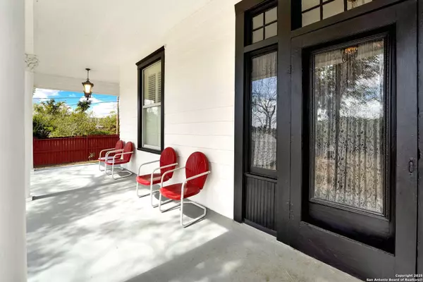 Castroville, TX 78009,914 Gentilz