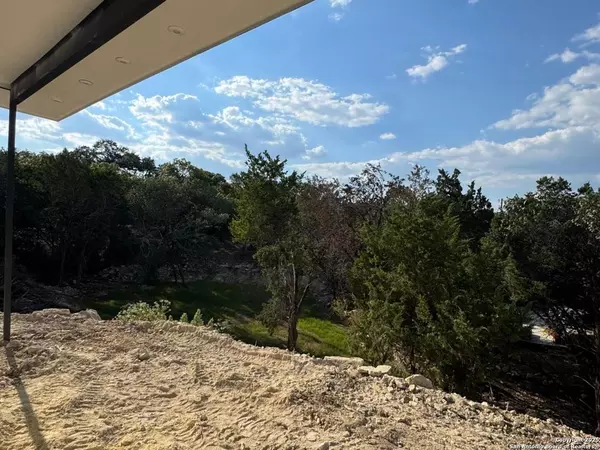 Canyon Lake, TX 78133,196 Watts