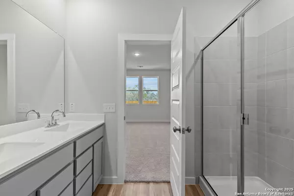 New Braunfels, TX 78130,4359 HOBBITON WAY