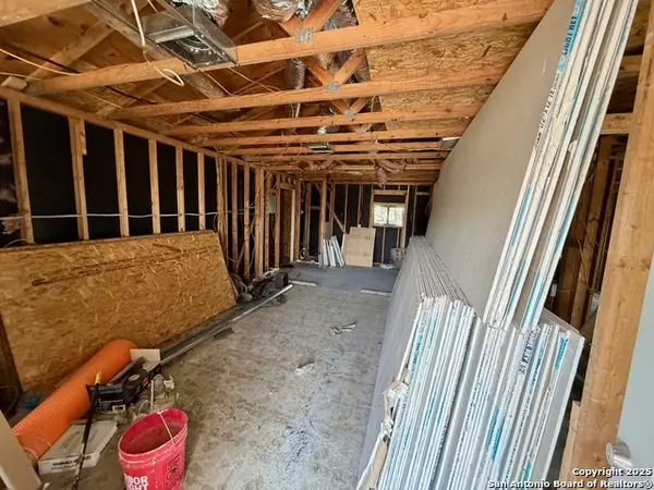 San Antonio, TX 78207,525 Saltillo