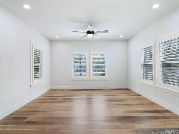 San Antonio, TX 78212,737 Magnolia Avenue