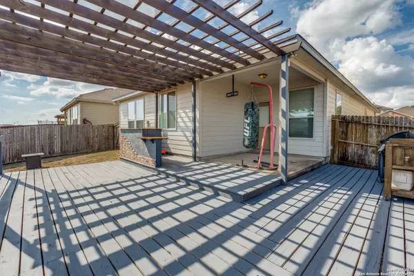 San Antonio, TX 78261,4011 Ashleaf Pecan