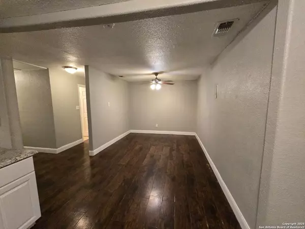 San Antonio, TX 78221,1718 Commercial UNIT B