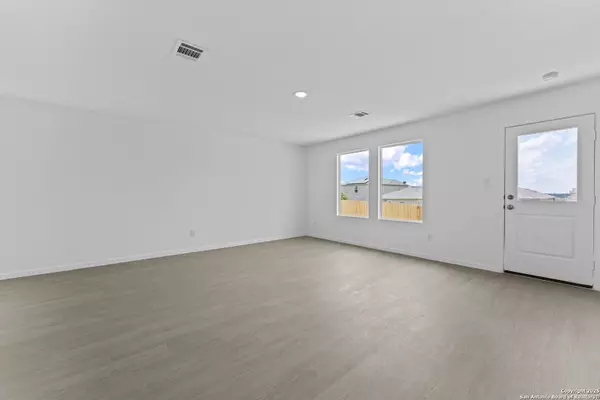 New Braunfels, TX 78130,720 Horsetail Ln