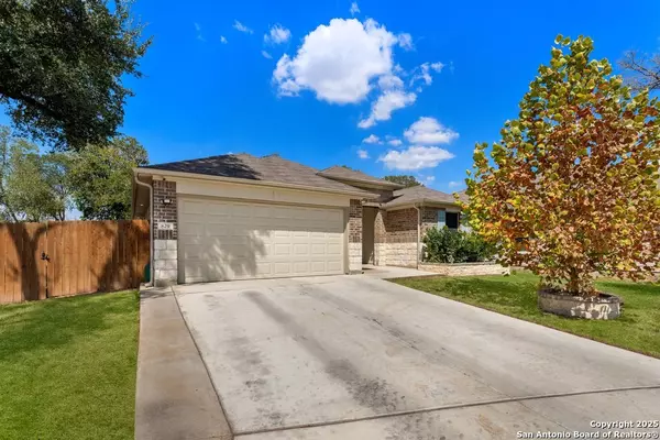 829 Margay Loop, Seguin, TX 78155