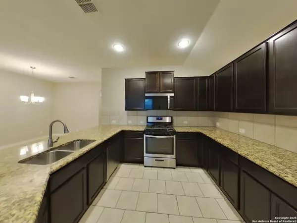 San Antonio, TX 78244,6022 Red Rose